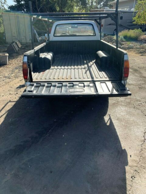 1982 Isuzu Pickup Standard - photo 5