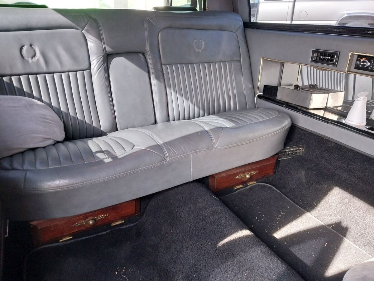 1992 Cadillac Fleetwood Brougham - photo 13