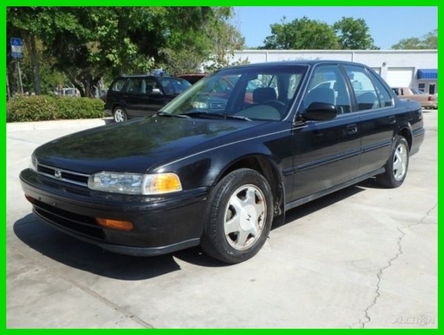 HARD TO FIND LOW MILEAGE ANNV EDIT NO RUST AT COLD AC PW TILT CC LAST BID WINS 1993 Honda Accord 10th ANNV EDITION LOW MILES AUTO AC TILT CC FM CASS PW PDL