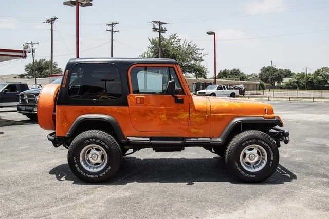 1987 Jeep Wrangler Laredo - photo 2