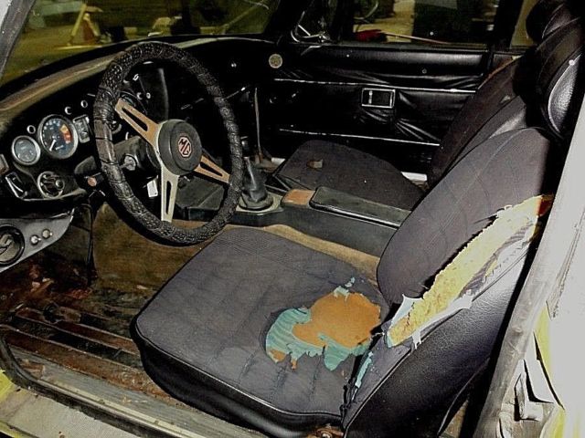 1973 MG MGB GT - photo 3