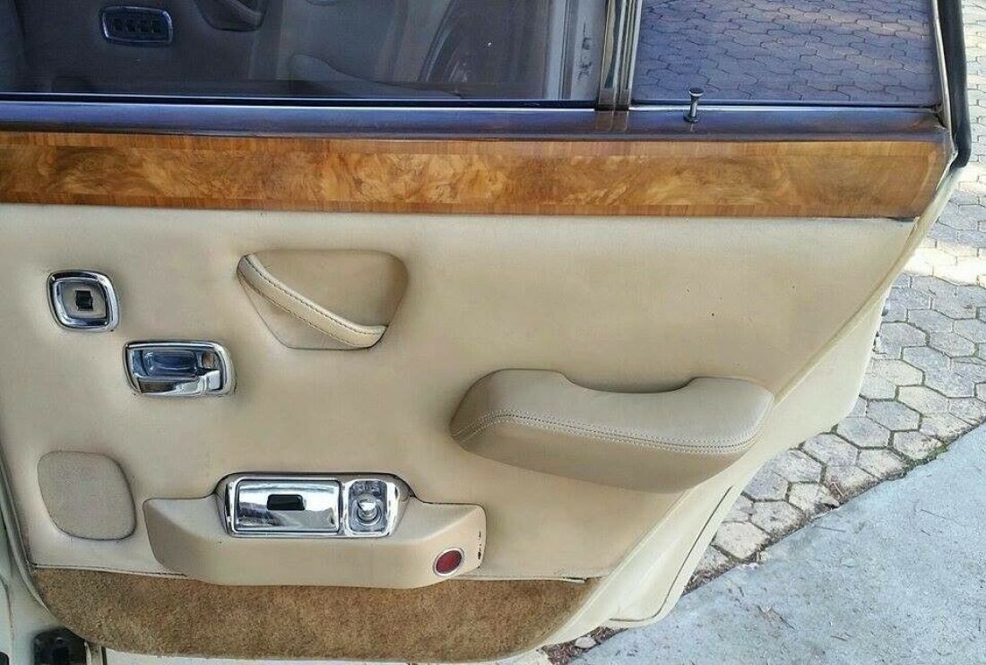 1972 Rolls-Royce Silver Shadow HAS CHEVY V8 RELIABLE ENGINE - photo 12