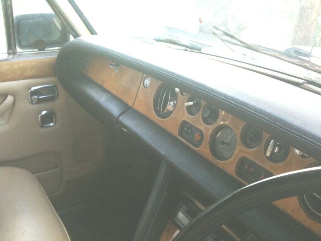 1972 Rolls-Royce Silver Shadow HAS CHEVY V8 RELIABLE ENGINE - photo 4
