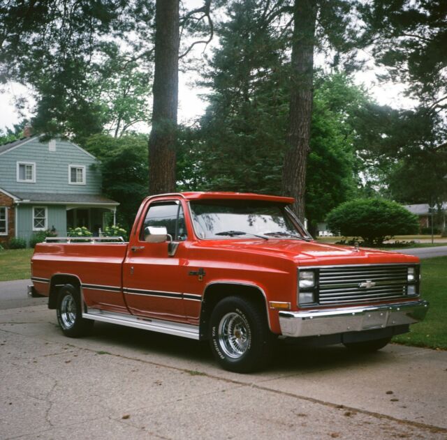 Head-turner! 1986 Chevy C-10 truck Scottsdale Edition / Original 77k Miles! 1986 Chevrolet C-10 Scottsdale