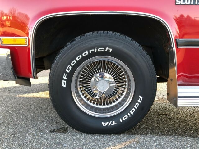 1986 Chevrolet C-10 Scottsdale - photo 2