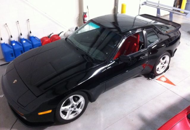 Heavily Modified 1987 Porsche 944 Turbo Track Car 1987 Porsche 944