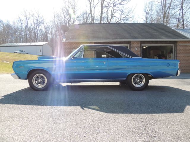 1967 Plymouth Satellite 2 DR - photo 2