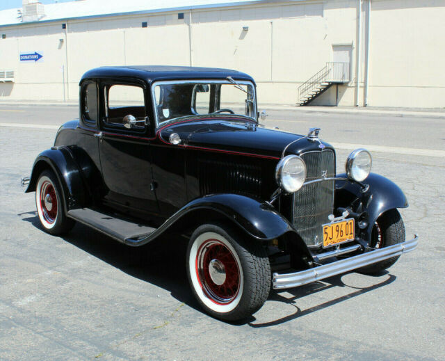 1932 Ford MODEL 18 5 WINDOW COUPE - photo 2