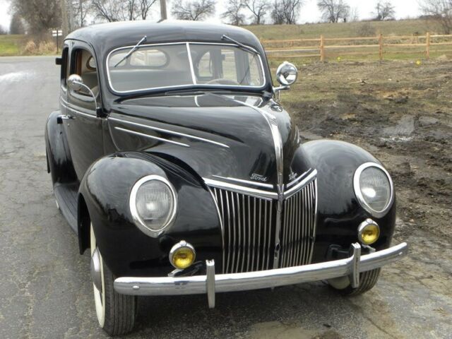 1939 Ford Deluxe Fordor Sedan - photo 10