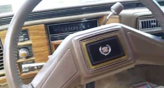 1985 Cadillac Fleetwood brougham - photo 5