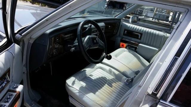 1987 Cadillac Fleetwood brougham - photo 6