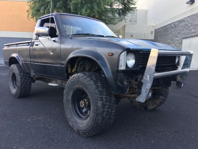 Hi-lux Short Bed Pickup Truck 5 Speed 2.5" Lift 33" Rust Free Arizona Survivor 1980 Toyota Hilux 4x4 Straight Axle Rock Crawler