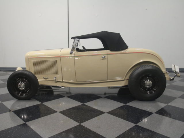 1932 Ford Roadster - photo 3