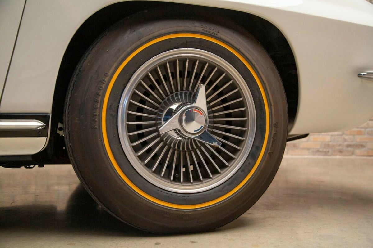 1965 Chevrolet Corvette - photo 11