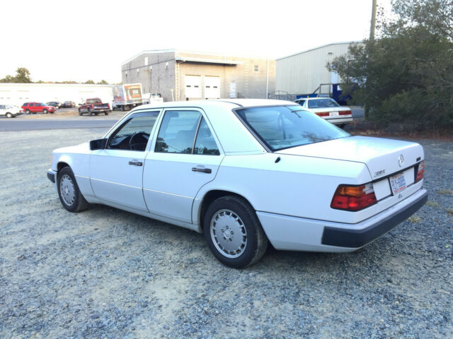 1990 Mercedes-Benz 300-Series - photo 4