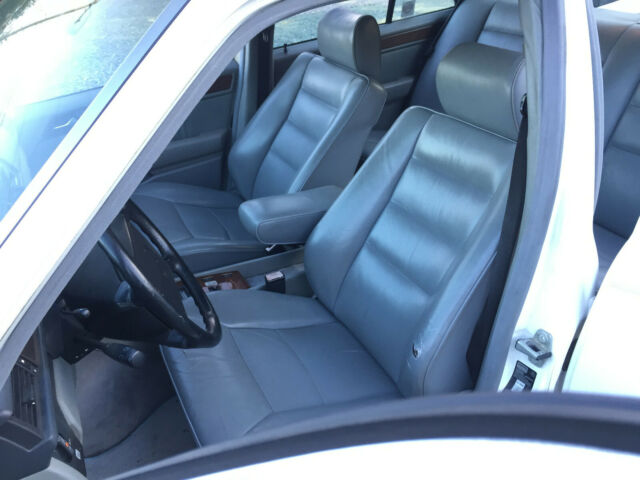 1990 Mercedes-Benz 300-Series - photo 8