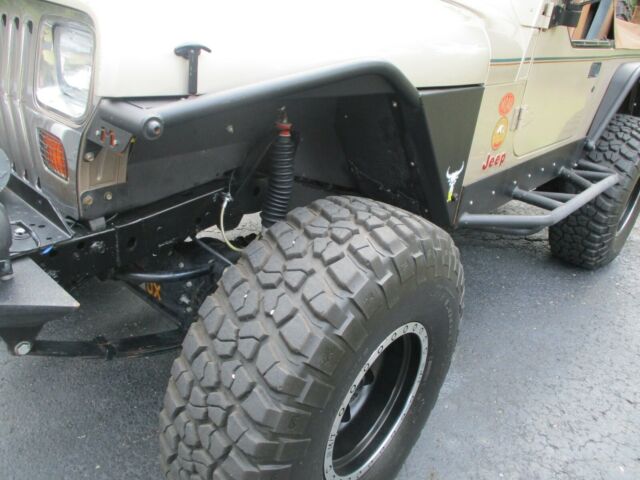 1993 Jeep Wrangler Sahara - photo 9