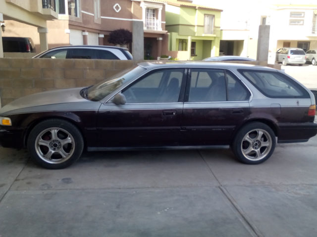 Honda accord wagon classic sport unique 17 rims sunroof 4 cilinder std bicolor 1991 Honda Accord EX