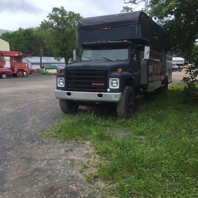 Horse truck LOW Miles 1989 International Harvester S1900