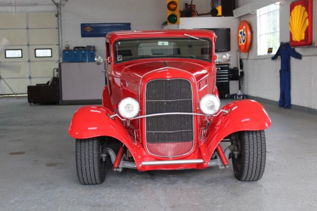 1932 Ford 2 Door Sedan - photo 4