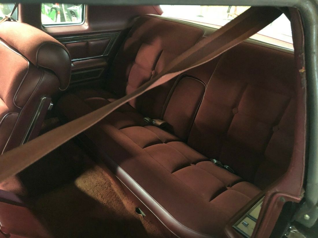1976 Lincoln Continental Town Coupe - photo 4