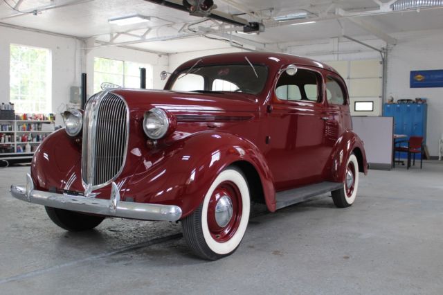hot rod rat rod street rod airflow custom project flat head split window 2 door 1938 Plymouth P6 Deluxe 2 Door Sedan