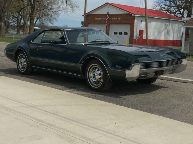 1966 Oldsmobile Toronado 2 dr Sport Coupe - photo 3