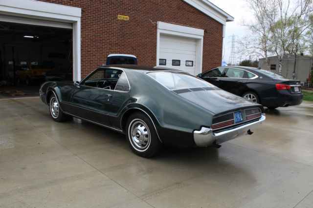 1966 Oldsmobile Toronado 2 dr Sport Coupe - photo 6