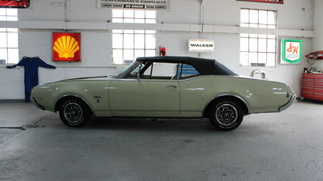 1968 Oldsmobile Cutlass S Convertible - photo 2