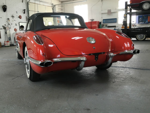 1960 Chevrolet Corvette - photo 11