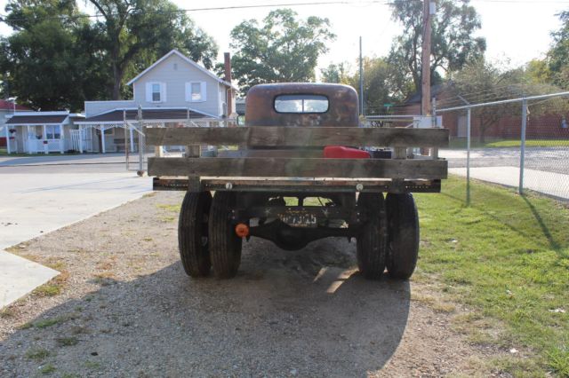 1946 Chevrolet 1 1/2 Ton Stake Truck - photo 9