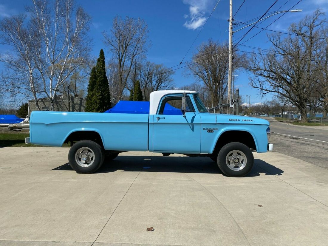 1967 Dodge Power Wagon - photo 11