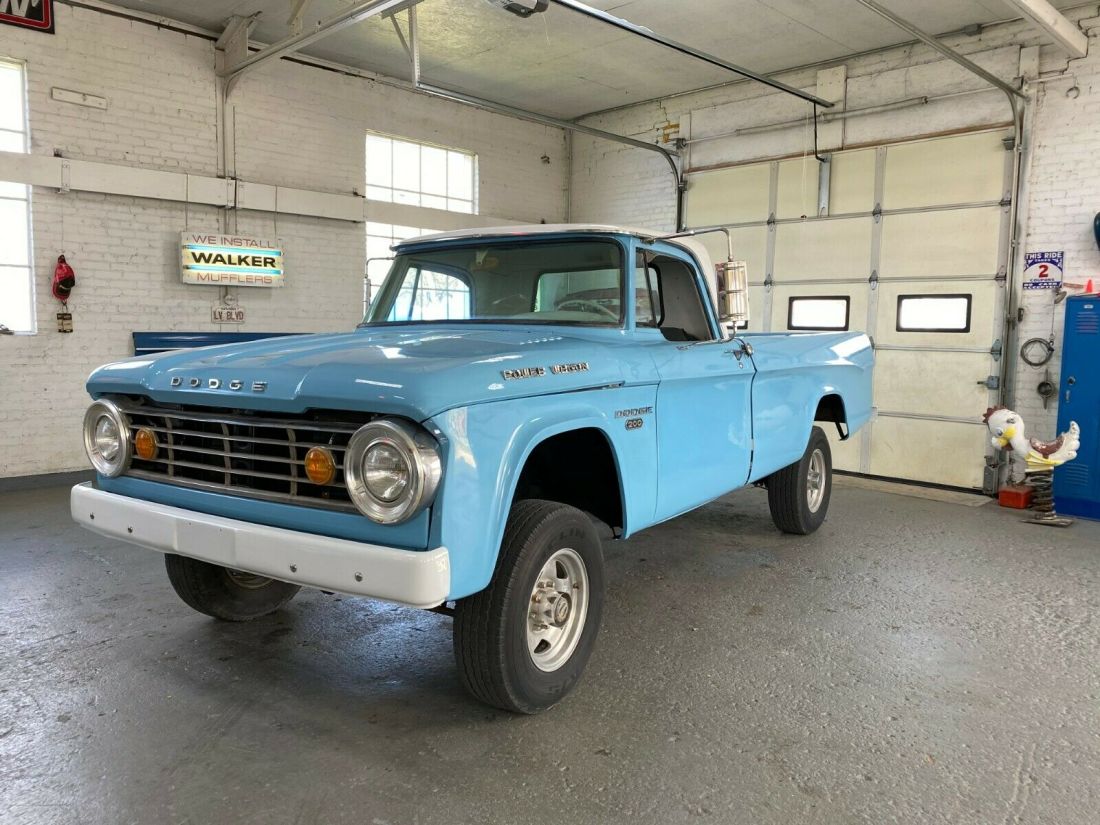 1967 Dodge Power Wagon - photo 2