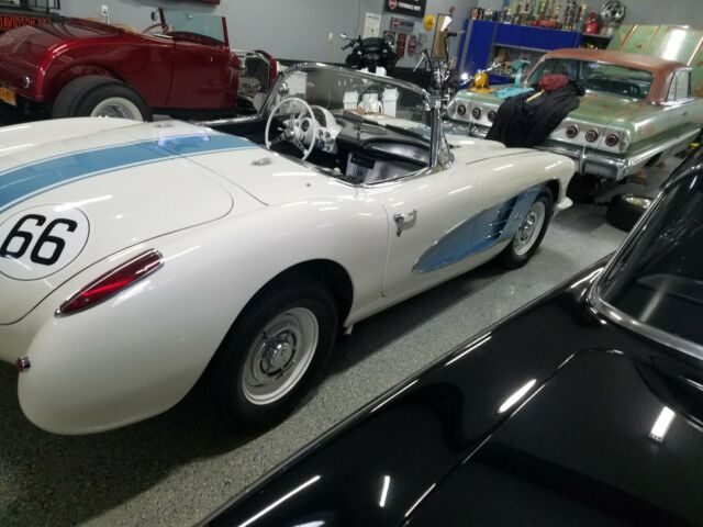 1960 Chevrolet Corvette - photo 3