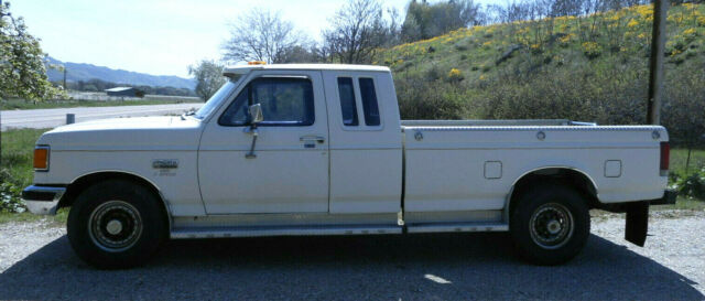HTF 1988 Ford F250 XL Centurion 460 V8 4x2 Manual w 90,000 Original Miles White 1988 Ford F-250