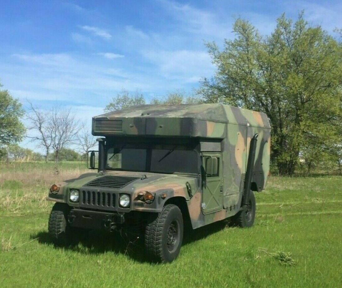 Hummer H1 HMMWV MILITARY M998 w/M997A3 Ambulance Cab 1993 Hummer H1 Military