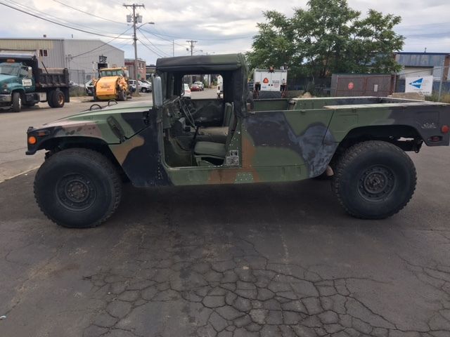 HUMVEE H1 LOW ,LOW LOW MILES 1 OWNER 1986 Hummer H1 2 DOOR