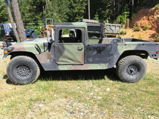 Humvee M998, Year 1988 / 2007 only 31,600 MILES ( STREET LICENSED ) super clean 1900 Hummer H1 Humvee