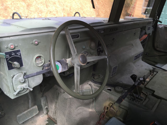 1900 Hummer H1 Humvee - photo 12