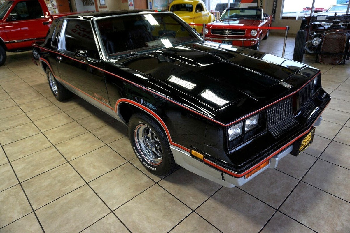 1983 Oldsmobile Cutlass Hurst 15th Anniversary Edition - photo 13