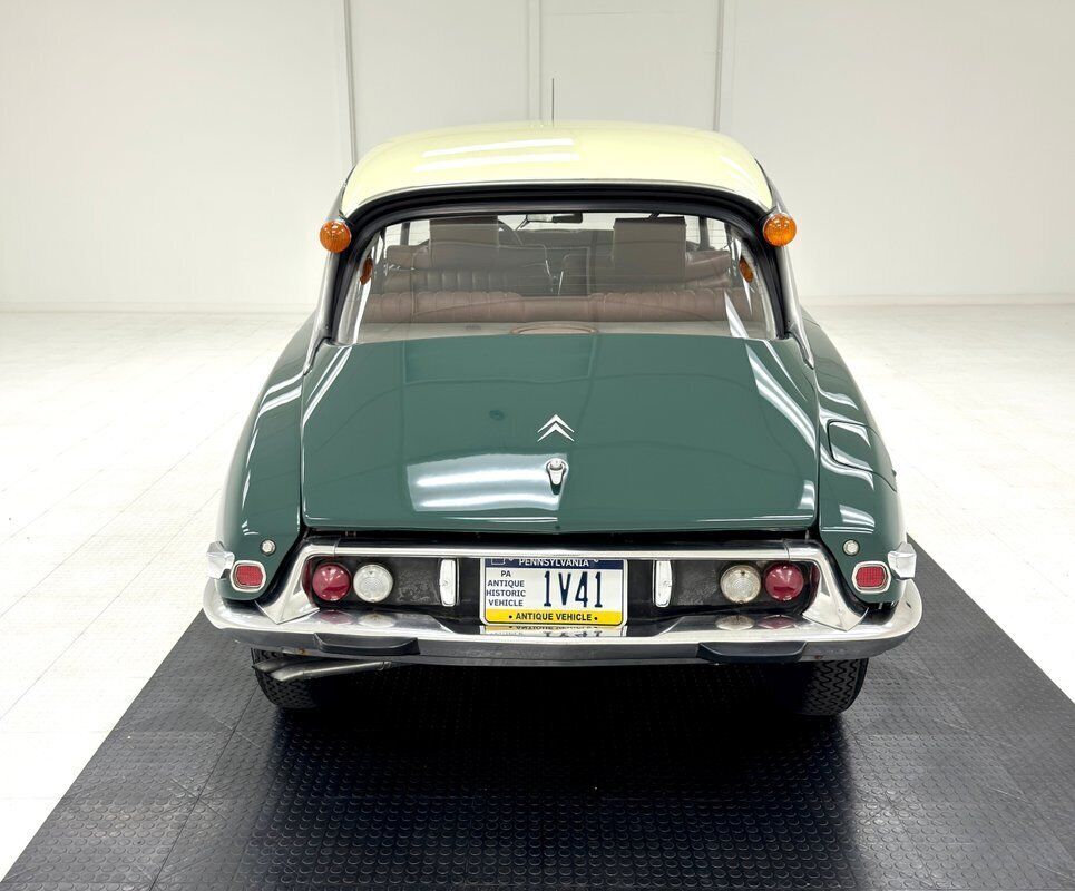 1972 Citroen DS 21 4 Door Sedan - photo 4