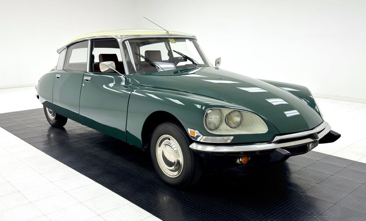 1972 Citroen DS 21 4 Door Sedan - photo 7