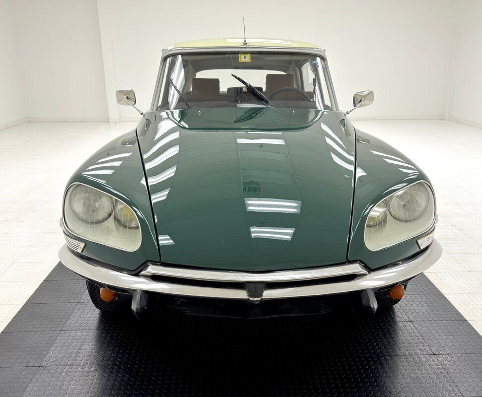 1972 Citroen DS 21 4 Door Sedan - photo 8