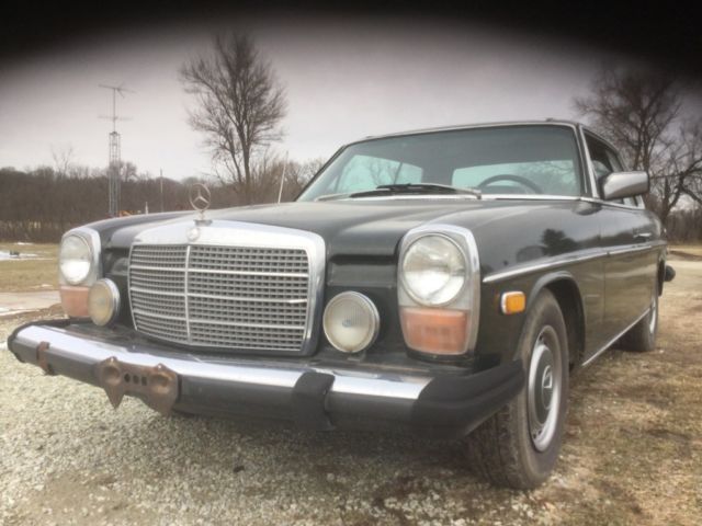 1974 Mercedes-Benz 200-Series -- - photo 12