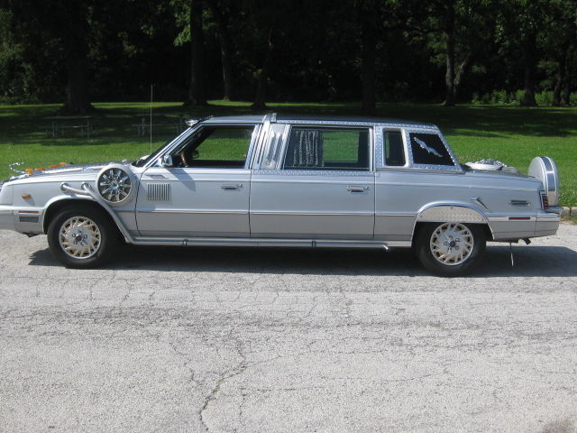1985 Chrysler execuitive limousine - photo 2