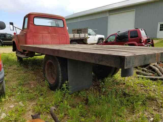 1961 International Harvester B162 - photo 2