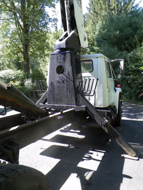 1982 International Harvester s 1900 crane , dump, bucket truck - photo 9