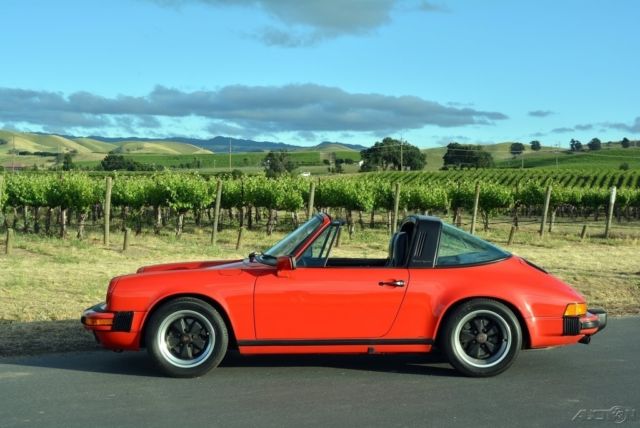 1985 Porsche 911 1985 Porsche 911 Carrera Targa Coupe - photo 2