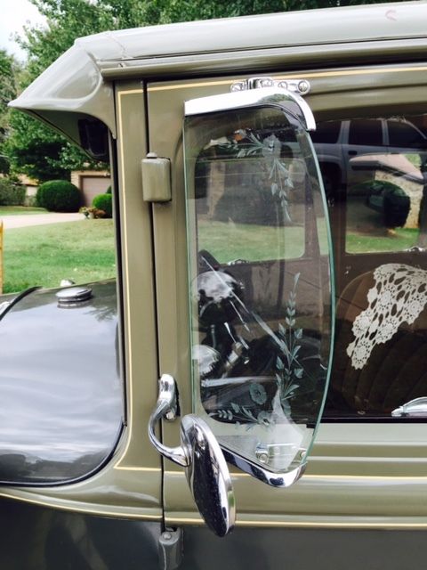 Immaculate 1930 four door, dual tire mount sedan RARE 1930 Ford Model A Dual tire mount, etched wing windows