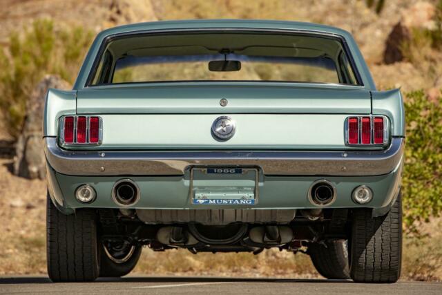 1966 Ford Mustang GT TRIBUTE COUPE EXTRAORDINARY RESTORATION - photo 12